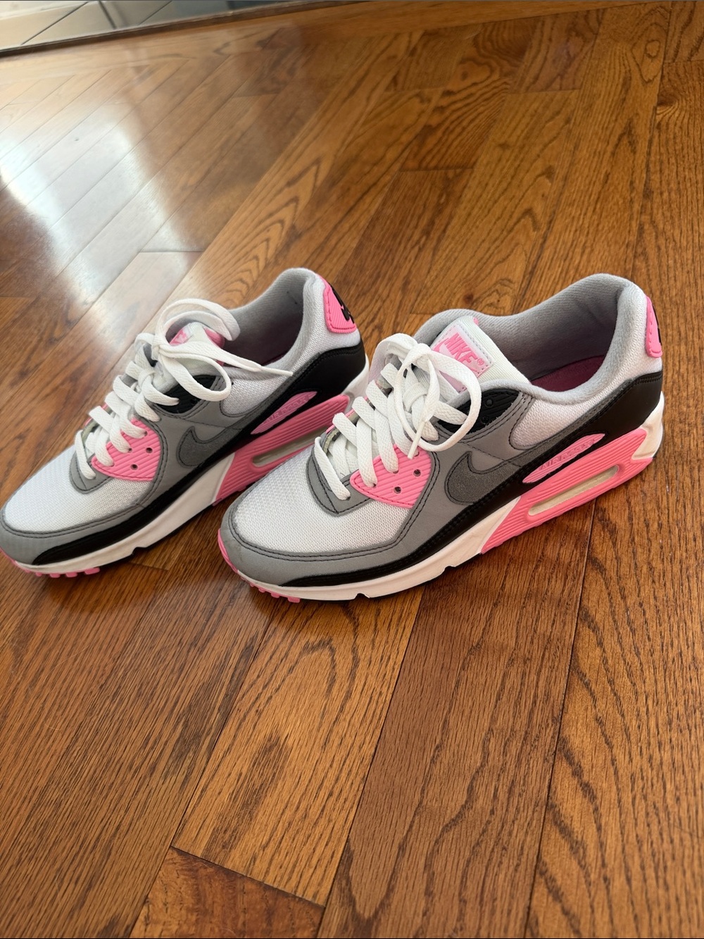 Nike Women’s Gray and Pink Air Max Style Sneakers